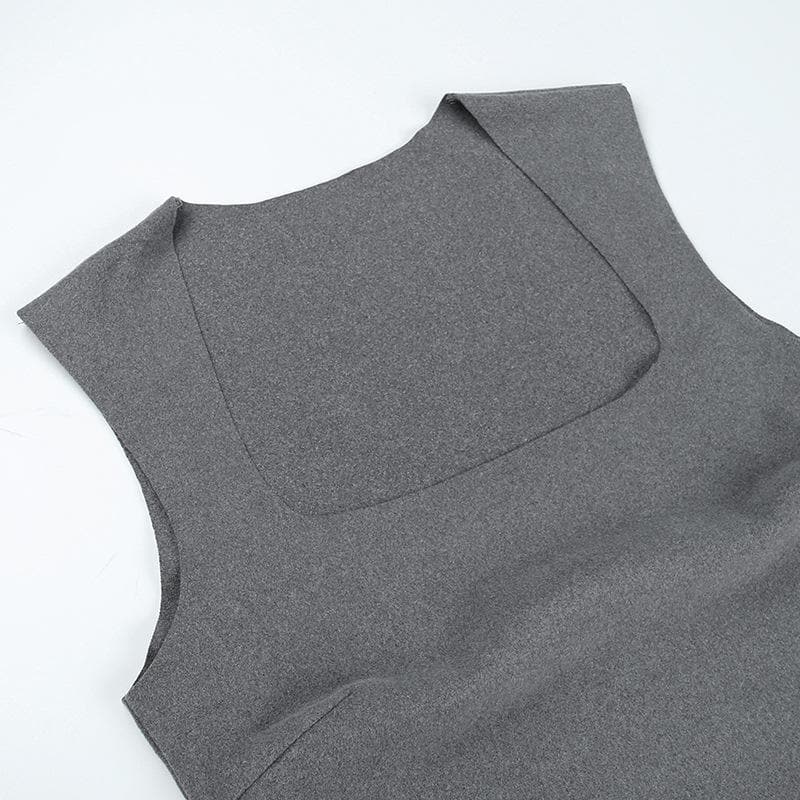 Top corto con scollo quadrato e maniche a cappuccio