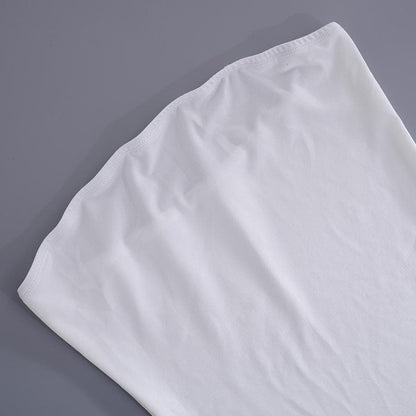 Ärmelloses, rückenfreies Minikleid mit unregelmäßigem Schlauch und Rüschen 