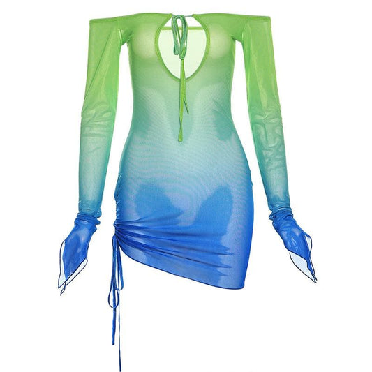 Schulterfreies, transparentes Netzkleid mit Farbverlauf und langen Ärmeln und Kordelzug