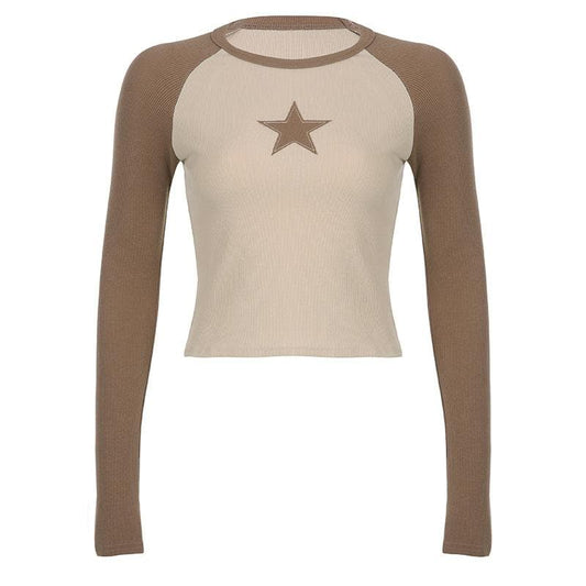 Maglia a maniche lunghe con scollo rotondo e coste a contrasto con patchwork di stelle 