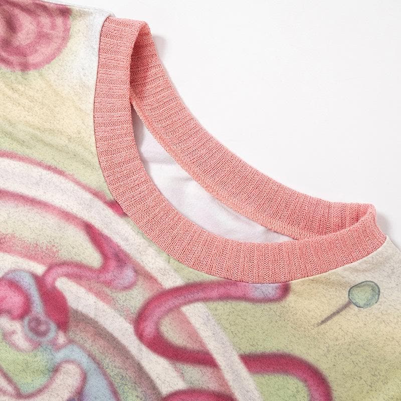 Top a maniche corte con scollo rotondo e patchwork a contrasto astratto 