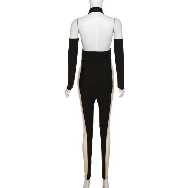 Rückenfreier Jumpsuit mit Neckholder und Netz-Patchwork und Kontrasthandschuhen
