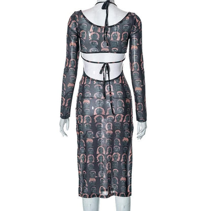 Transparentes Netzstoff-Midikleid mit Kontrastdruck, Neckholder, langen Ärmeln und Schlitz, zweiteilig
