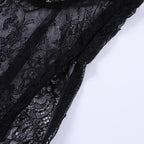 Top in pizzo con spalline sottili e allacciatura a V e schiena scoperta 