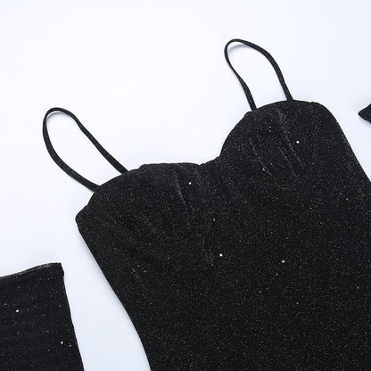 Minikleid mit Camisole-Ausschnitt und Schlitz mit Perlen und Handschuhen - Schlussverkauf 