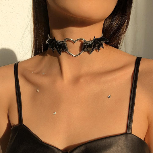 Wing heart ring button PU choker necklace