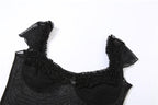 Top senza schienale con maniche a cappuccio, scollo a V con volant e patchwork in rete 