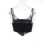 Top corto con scollo a U e schiena scoperta in pizzo patchwork con fiocco 