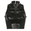 Top corto in similpelle con bottoni patchwork senza maniche e fibbia