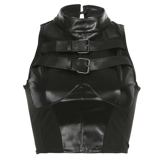 Top corto in similpelle con bottoni patchwork senza maniche e fibbia