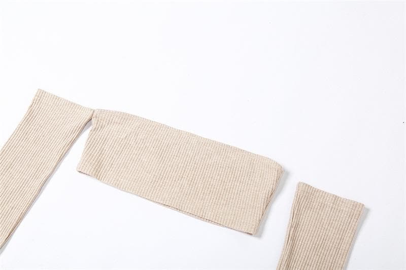 Top corto in due pezzi con scollo a giro e spalle scoperte a contrasto